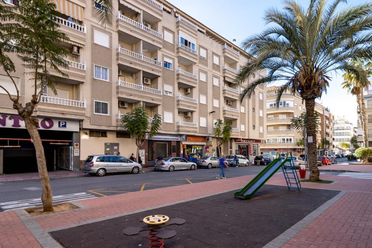 Apartamento Caballero De Rodas Torrevieja Buitenkant foto